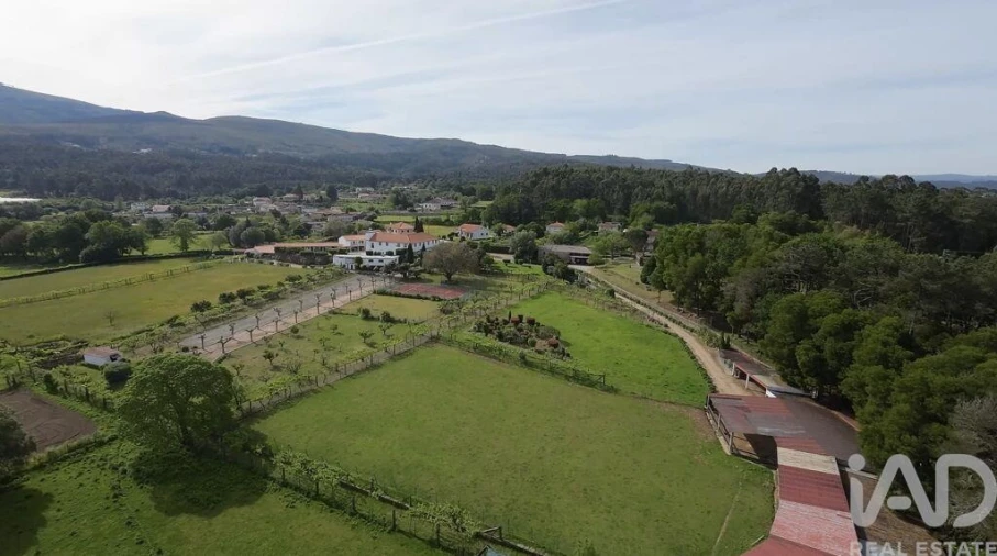 Moradia T18 para Venda em Cerdal Foto 11