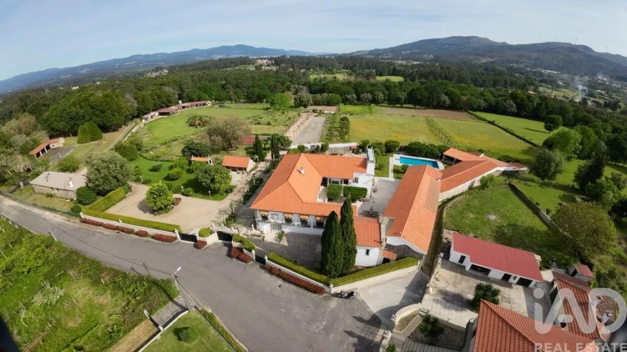 Moradia T18 para Venda em Cerdal Foto 28