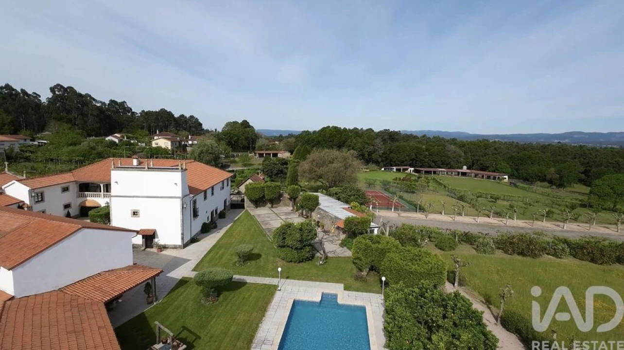 Moradia T18 para Venda em Cerdal Foto 2