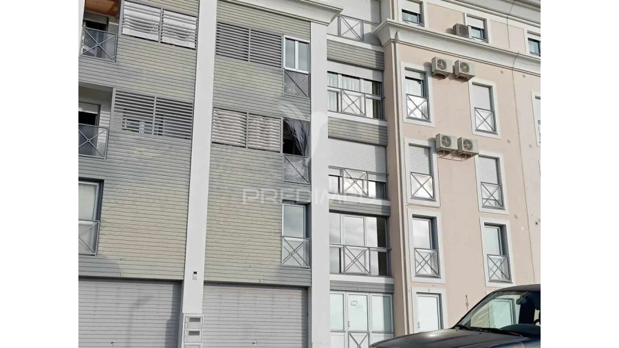 Garagem para Venda em Ribeira de Nisa e Carreiras Foto 1