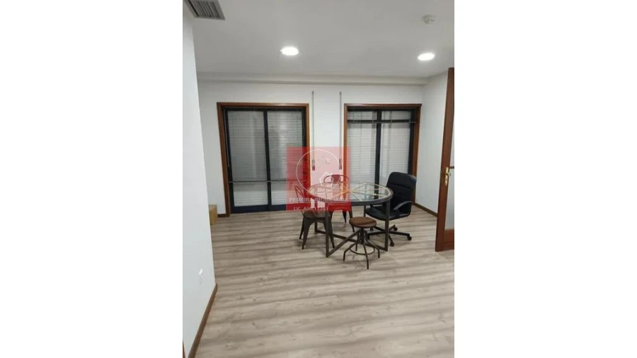 Escritório para Arrendamento em Santo Tirso, Couto (Santa Cristina e São Miguel) e Burgães Foto 11