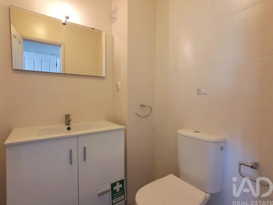 Apartamento T2 para Venda em Quarteira Foto 14