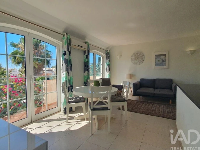 Apartamento T2 para Venda em Quarteira Foto 4
