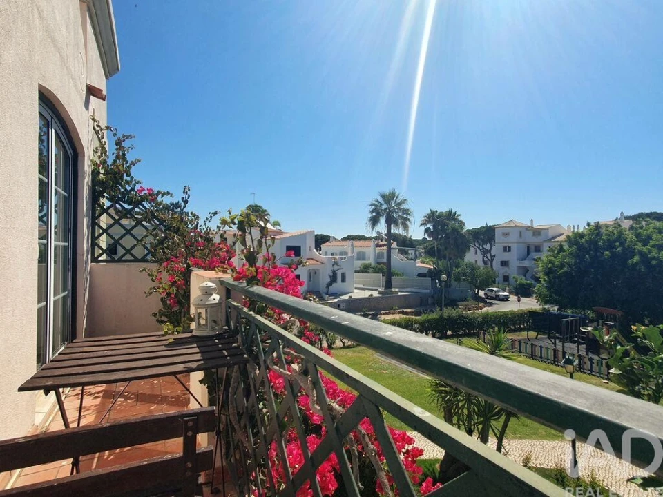 Apartamento T2 para Venda em Quarteira Foto 3