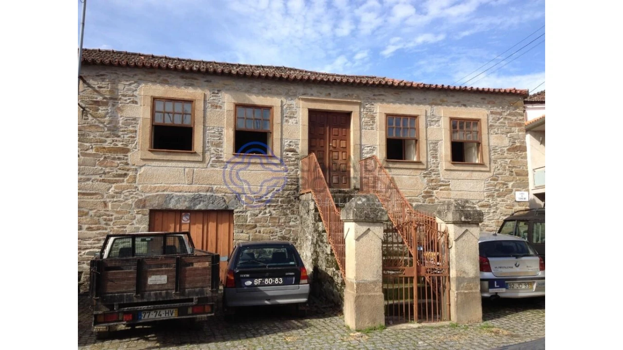 Moradia T3 para Venda em Louredo e Fornelos Foto 1