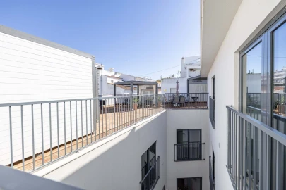 Negócio para Venda em Lagos (São Sebastião e Santa Maria)