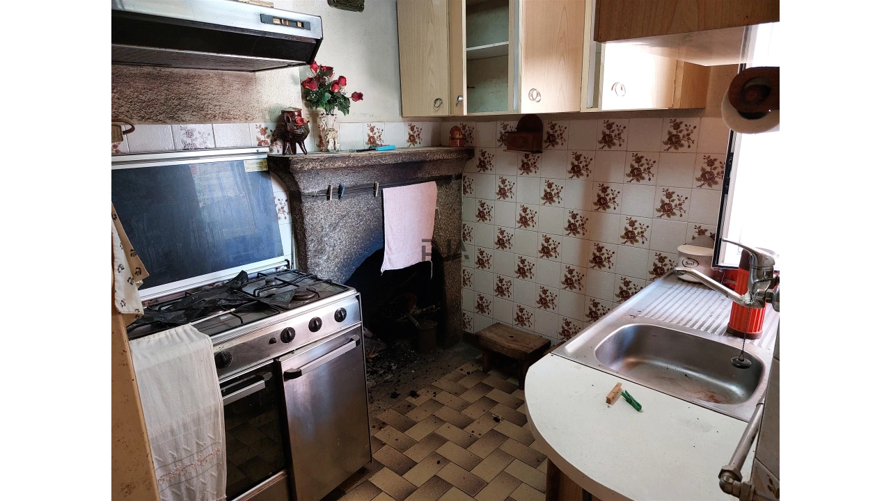 Moradia T2 para Venda em Vila Cortes da Serra Foto 13