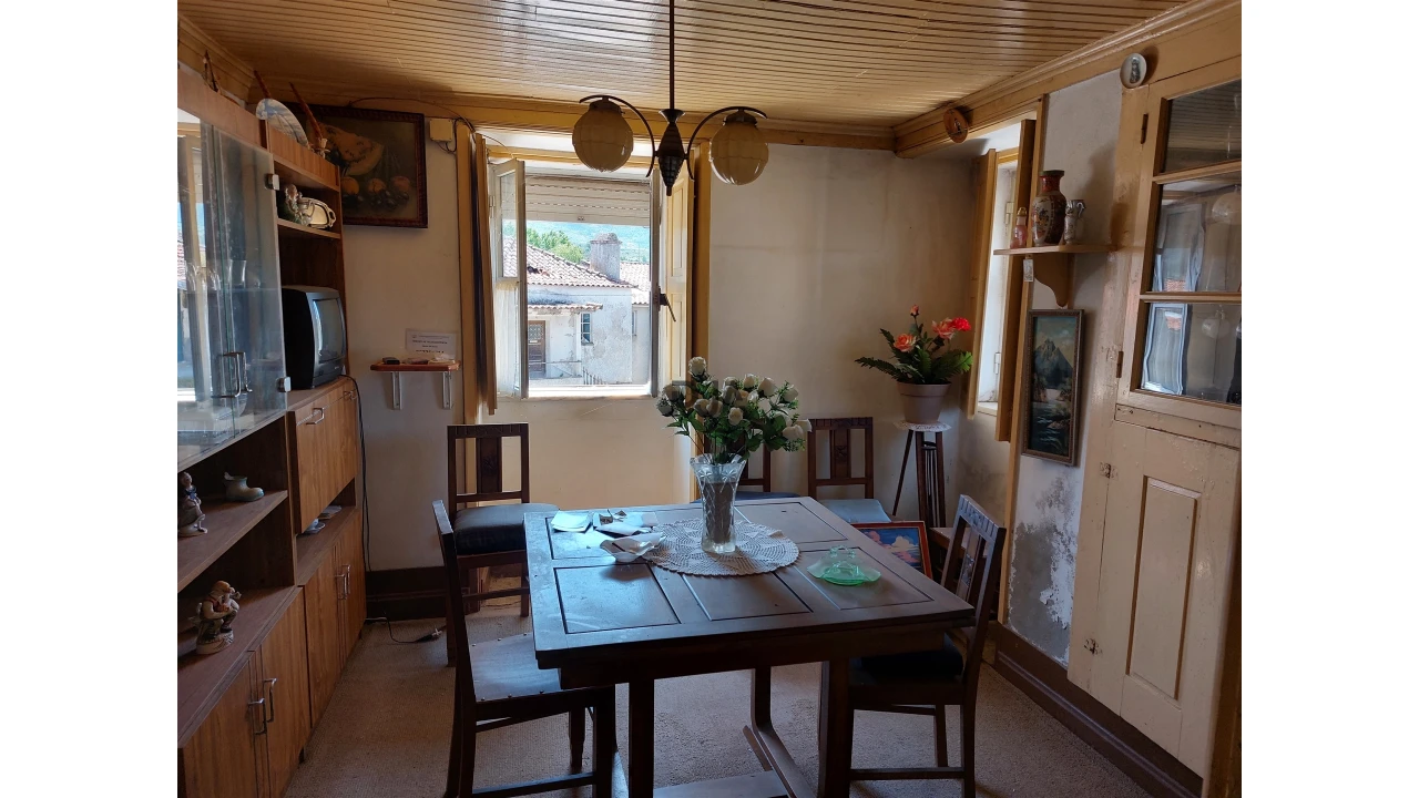 Moradia T2 para Venda em Vila Cortes da Serra Foto 7