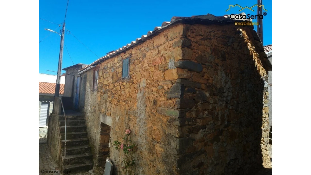 Moradia T2 para Venda em Pessegueiro Foto 2