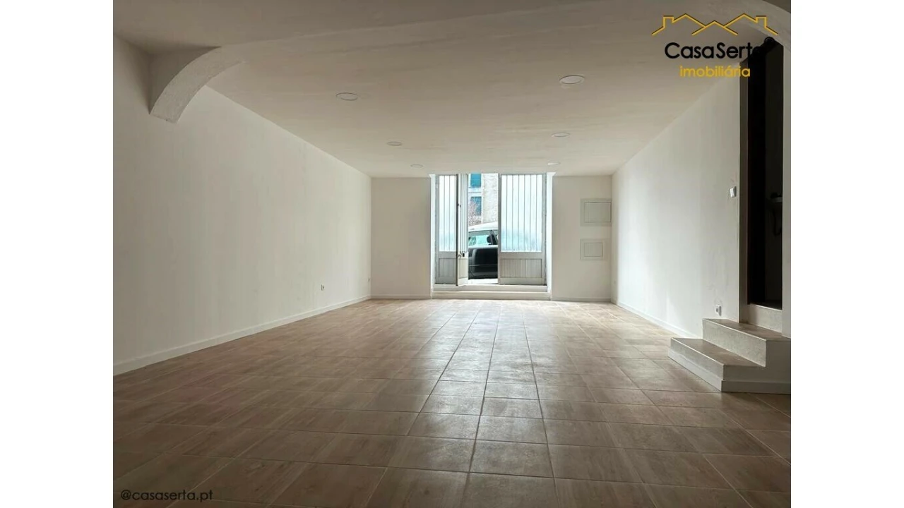 Garagem para Arrendamento em Sertã Foto 1