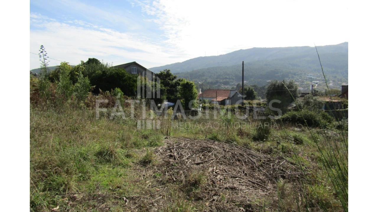 Terreno para Venda em Riba de Ancora Foto 1