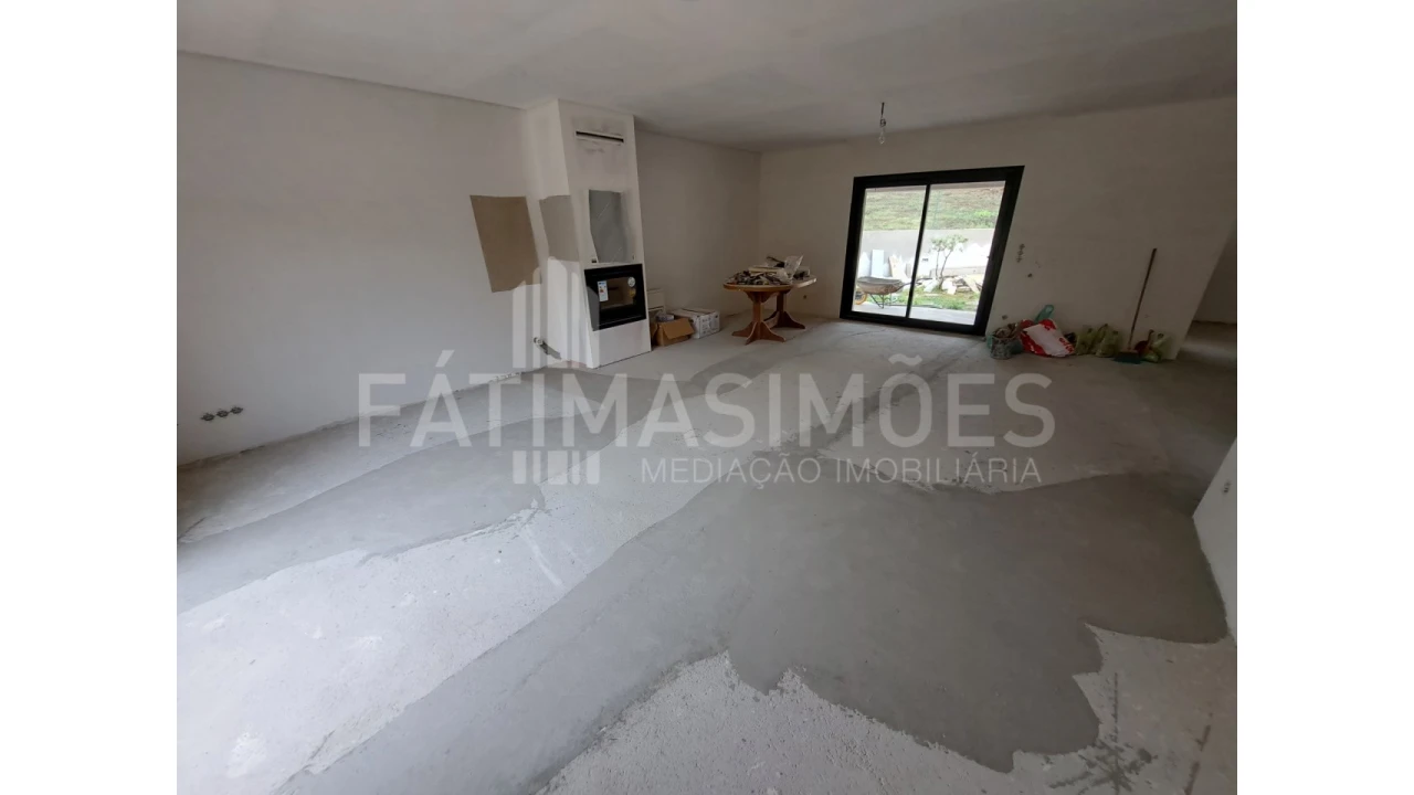 Moradia T4 para Venda em Riba de Ancora Foto 5