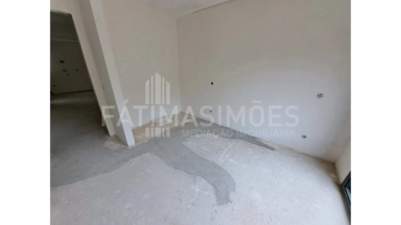 Moradia T4 para Venda em Riba de Ancora Foto 14