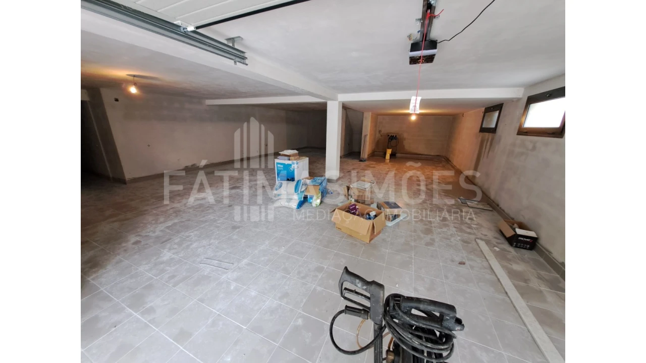 Moradia T4 para Venda em Riba de Ancora Foto 15