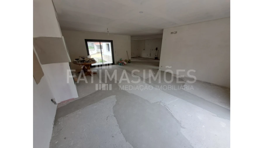 Moradia T4 para Venda em Riba de Ancora Foto 6
