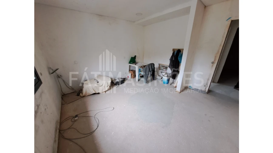 Moradia T4 para Venda em Riba de Ancora Foto 9