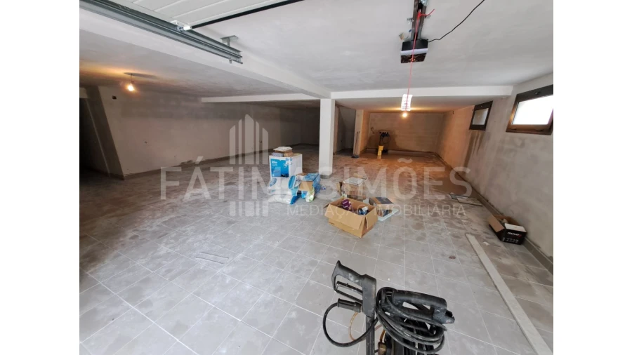 Moradia T4 para Venda em Riba de Ancora Foto 15