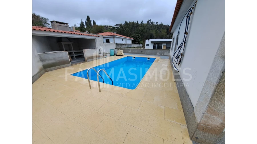 Moradia T4 para Venda em Riba de Ancora Foto 18