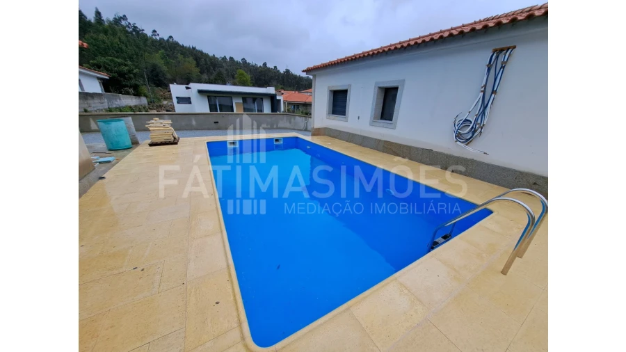 Moradia T4 para Venda em Riba de Ancora Foto 19