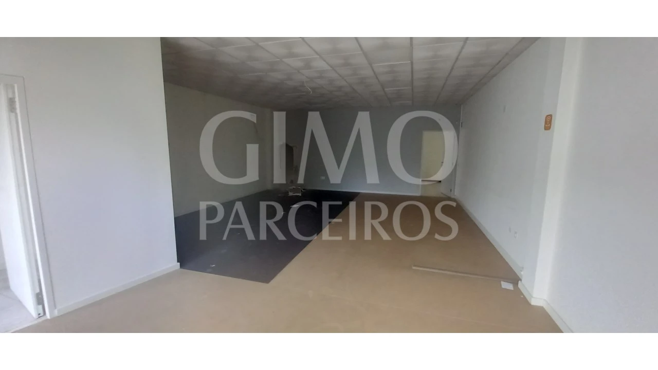 Loja para Venda em Oiã Foto 1