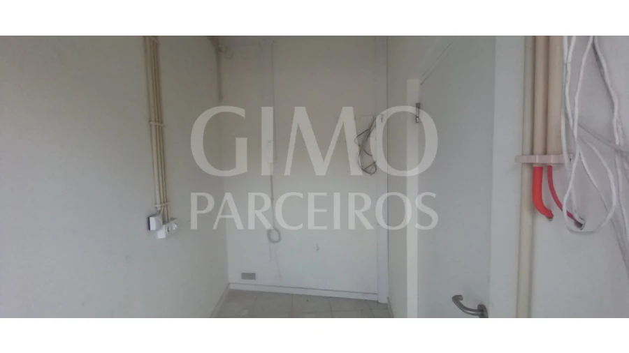 Loja para Venda em Oiã Foto 3