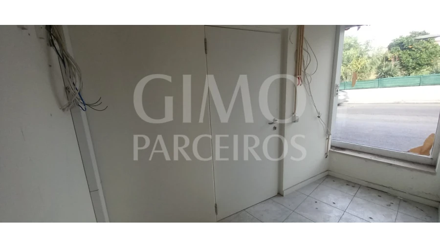 Loja para Venda em Oiã Foto 4