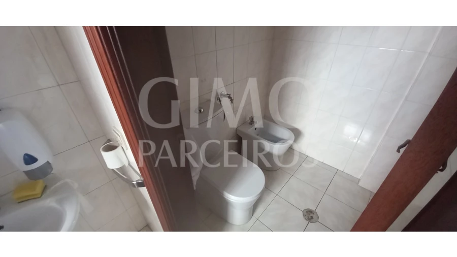 Loja para Venda em Oiã Foto 12