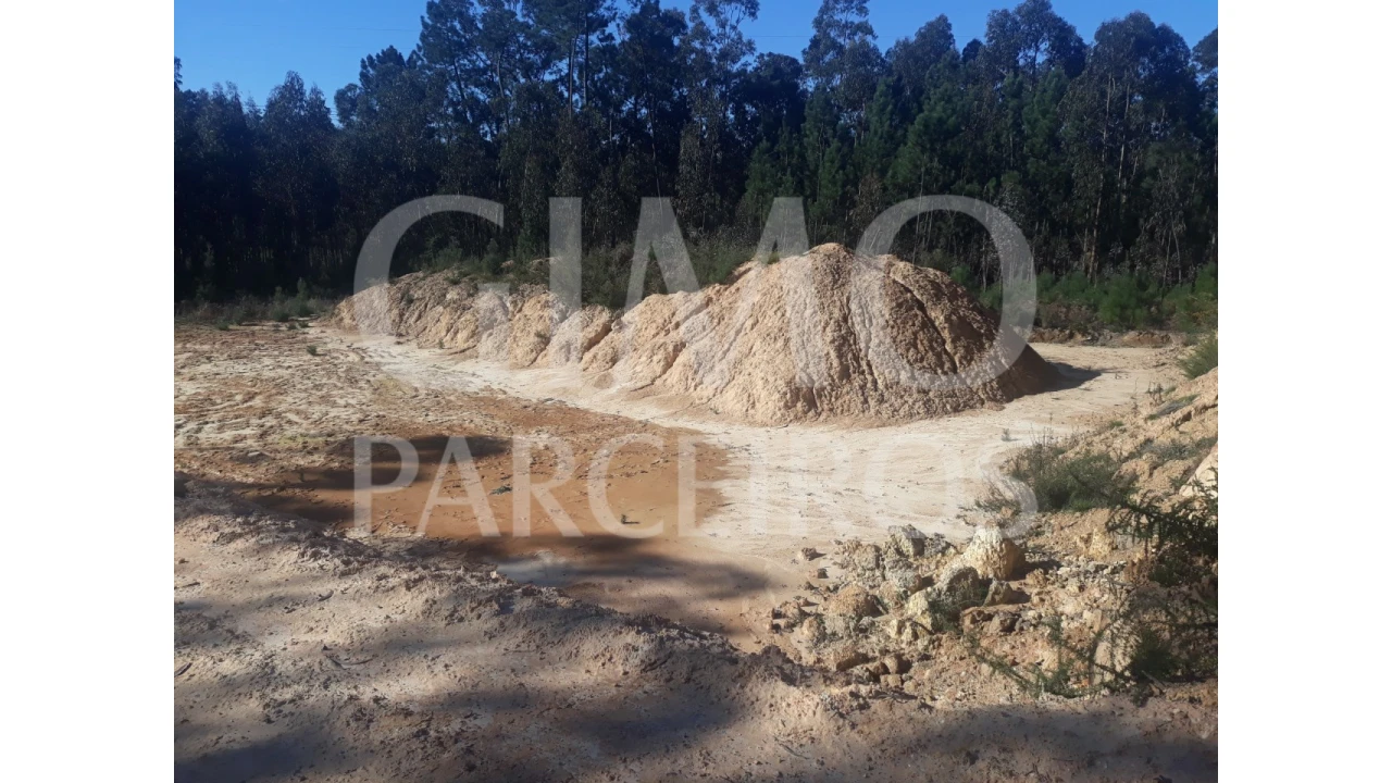 Armazém para Venda em Barrô e Aguada de Baixo Foto 7