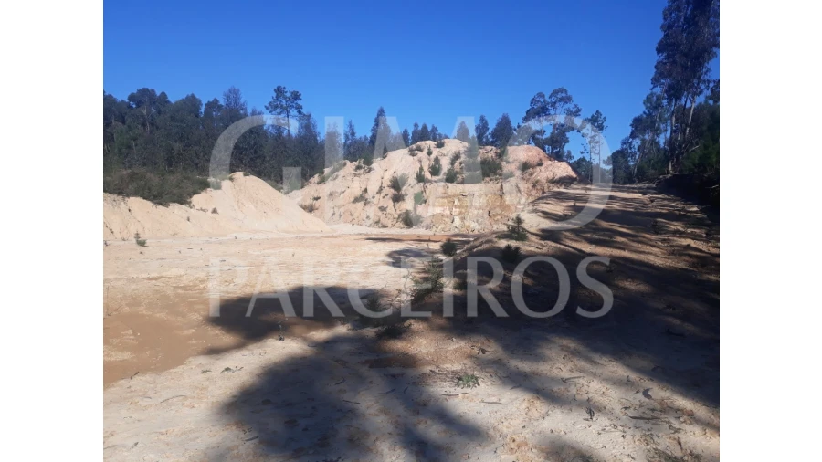 Armazém para Venda em Barrô e Aguada de Baixo Foto 6