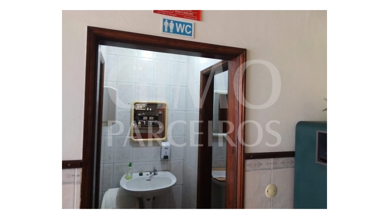 Negócio para Venda em Barrô e Aguada de Baixo Foto 4