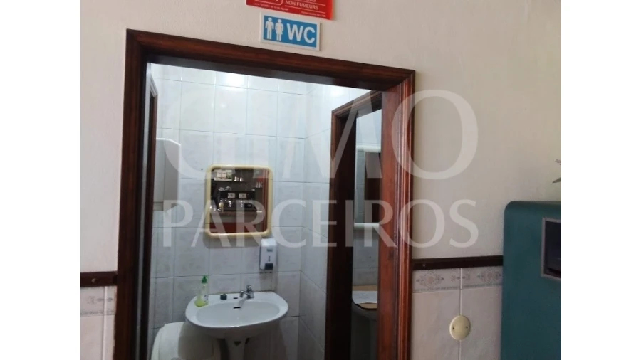 Negócio para Venda em Barrô e Aguada de Baixo Foto 4