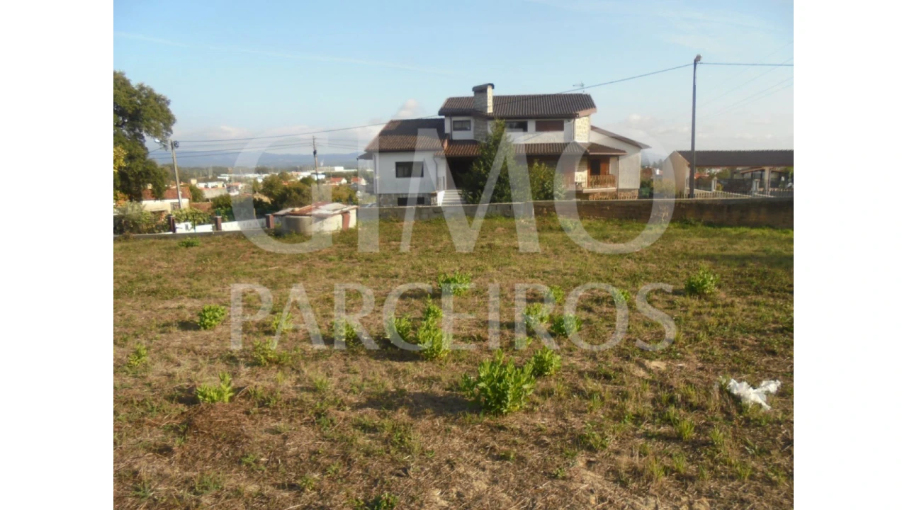Terreno para Venda em Barrô e Aguada de Baixo Foto 2