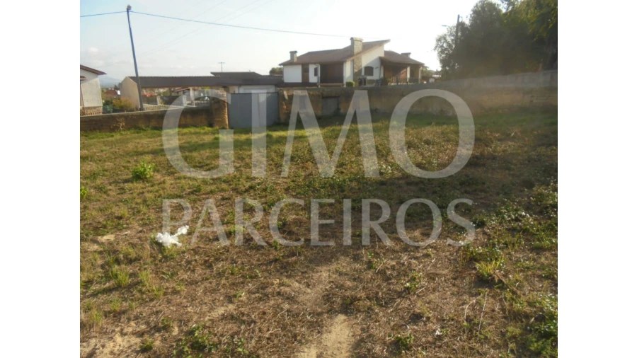 Terreno para Venda em Barrô e Aguada de Baixo Foto 3