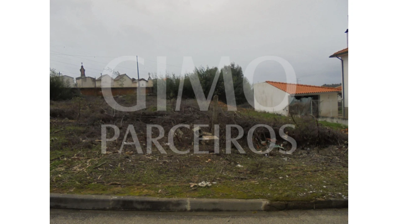 Terreno para Venda em Avelãs de Caminho Foto 2