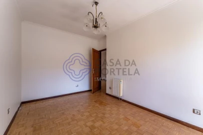Moradia T3 para Venda em Santa Marinha e São Pedro da Afurada