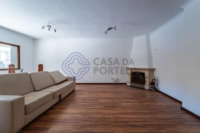 Moradia T3 para Venda em Santa Marinha e São Pedro da Afurada