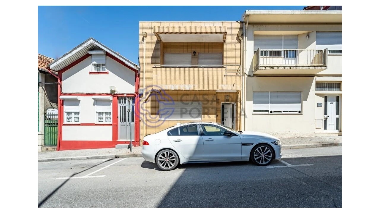 Moradia T3 para Venda em Santa Marinha e São Pedro da Afurada Foto 1