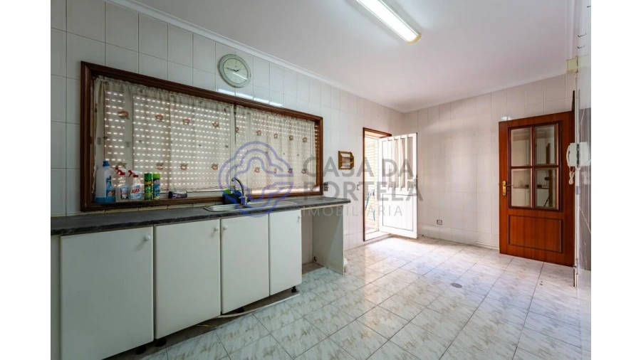 Moradia T3 para Venda em Santa Marinha e São Pedro da Afurada Foto 9