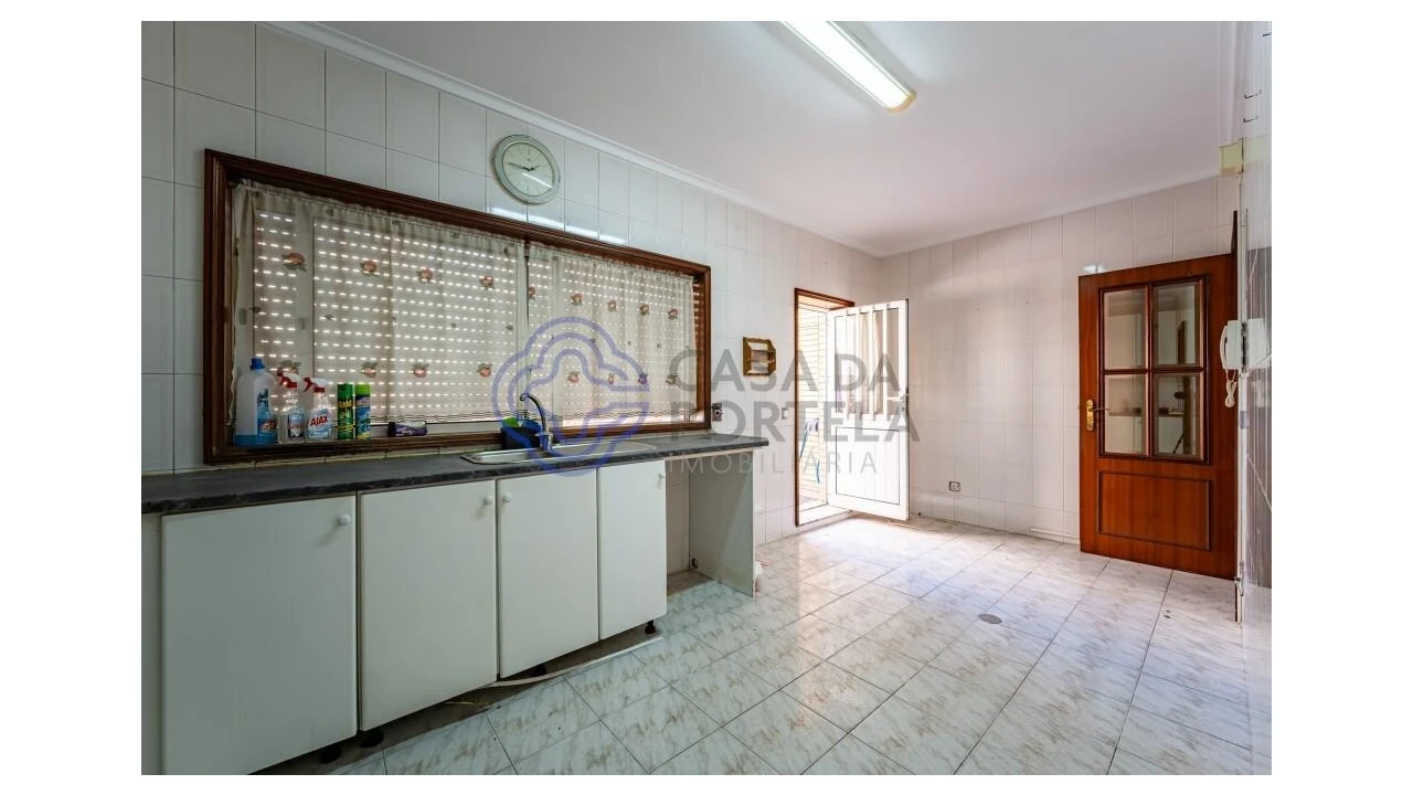 Moradia T3 para Venda em Santa Marinha e São Pedro da Afurada Foto 9