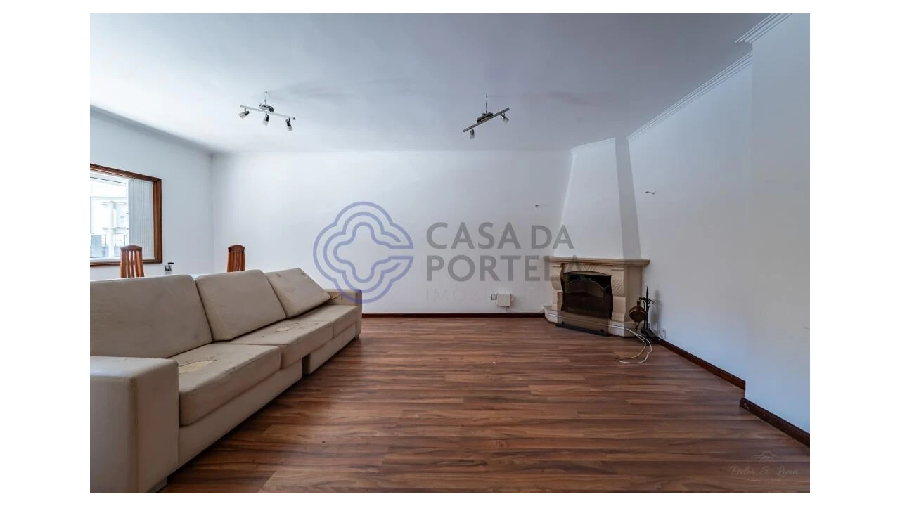 Moradia T3 para Venda em Santa Marinha e São Pedro da Afurada Foto 4