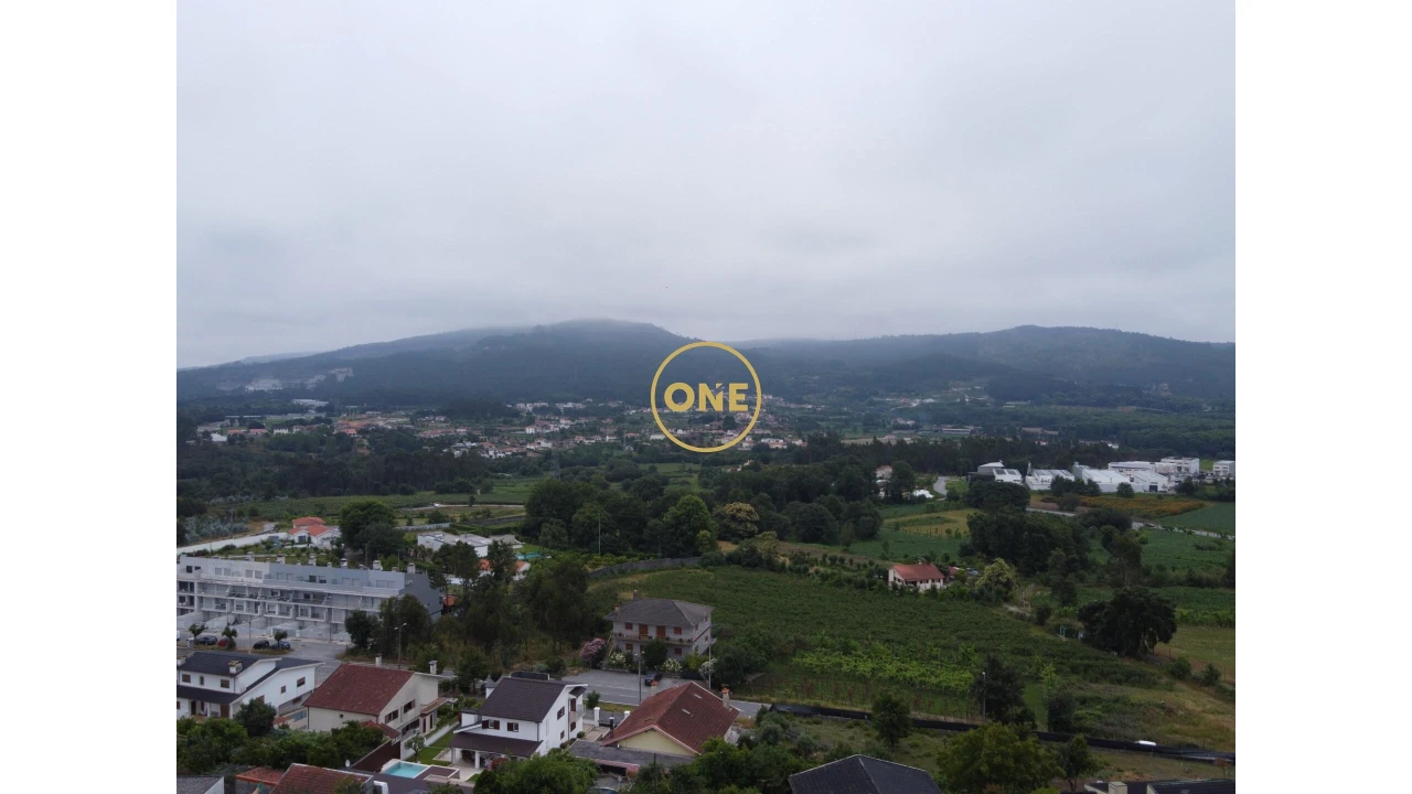 Terreno para Venda em Briteiros Santo Estêvão e Donim Foto 4