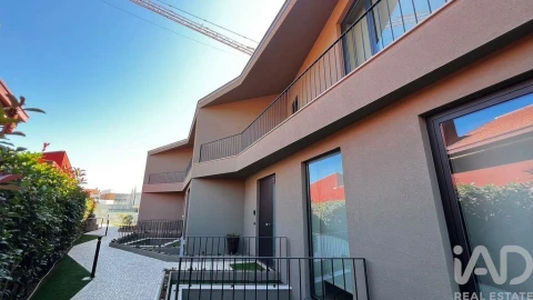 Moradia T3 para Venda em Canidelo