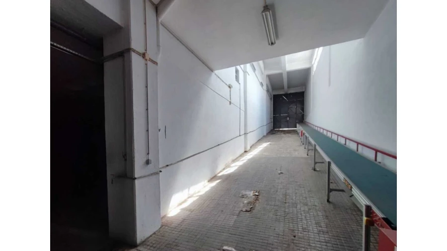 Armazém para Venda em Sacavém e Prior Velho