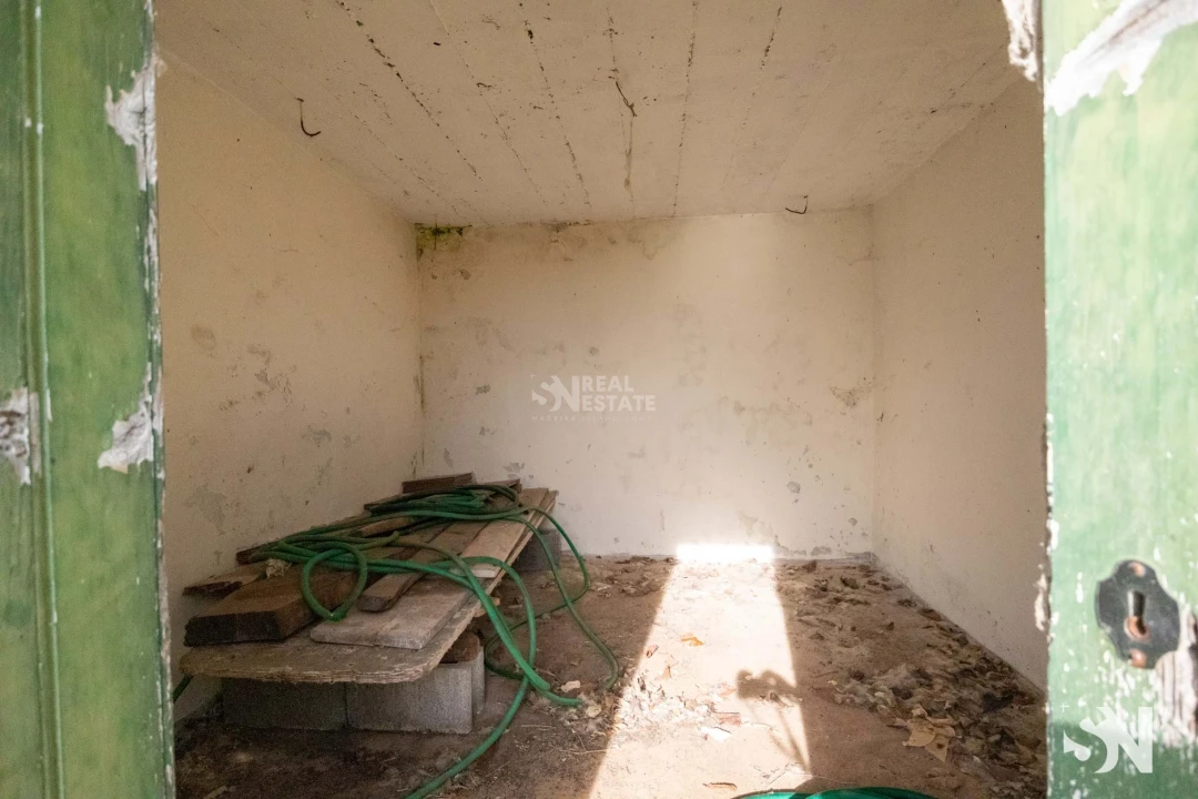 Terreno para Venda em Arco da Calheta Foto 9