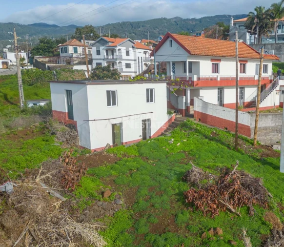 Terreno para Venda em Arco da Calheta