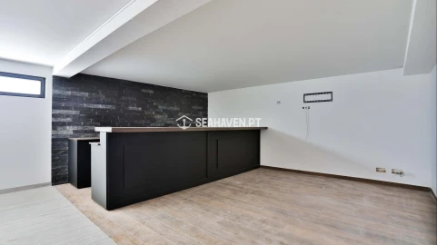 Moradia T4 para Venda em Quarteira