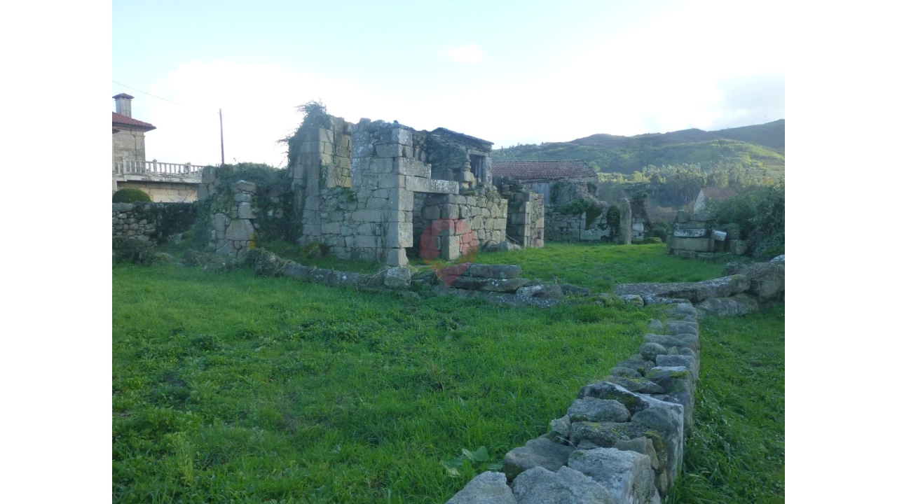 Moradia T0 para Venda em Longos Vales Foto 1