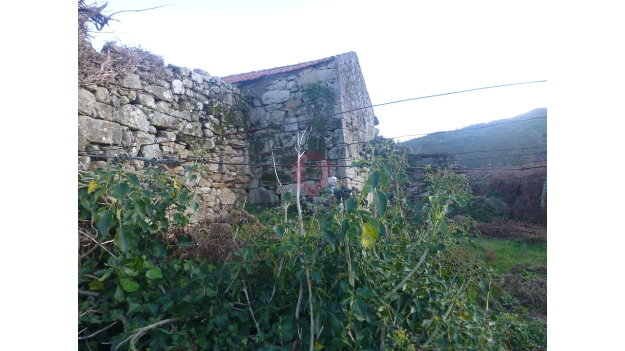 Moradia T0 para Venda em Longos Vales Foto 5