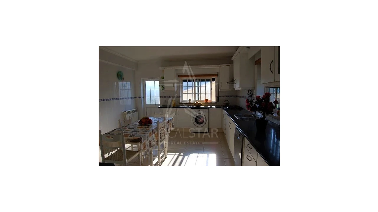 Moradia T4 para Venda em Rio Maior Foto 3