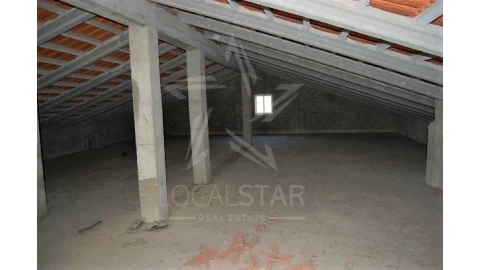 Moradia T4 para Venda em Rio Maior